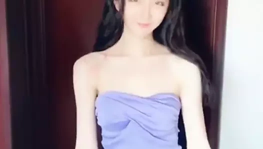 genç kız kamera parmak