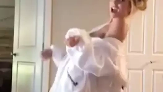 seksi tavşan kostümü dansı