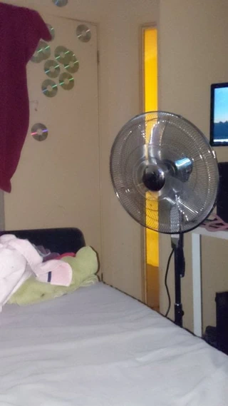 Odaya giriş sürpriz çekim