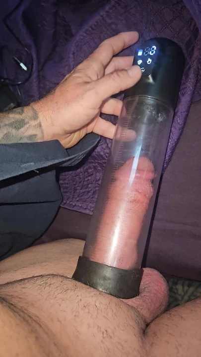 Накачка моего члена новой автоматической накачкой члена