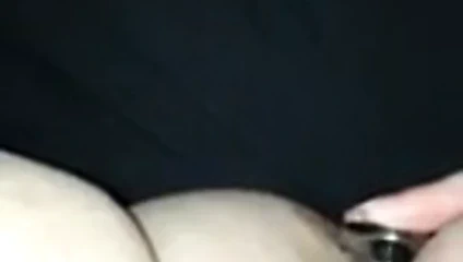 Fişimi kıçıma sokuyorum