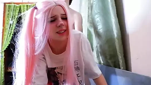 Genç kız arkadaşla seksten sonra güçlü boşalma