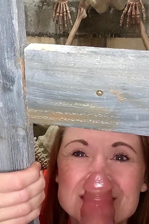 Hapishane gardiyanını emiyor