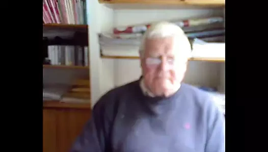 Dede kamerada boşalıyor