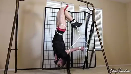 Gotik kız süspansiyon