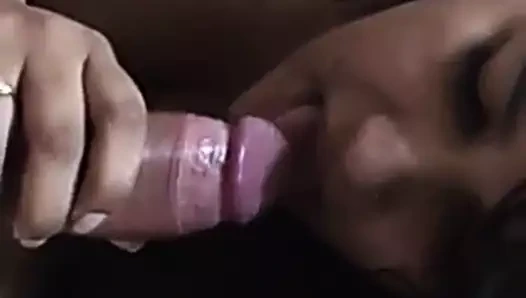 Desi kız güzel oral seks
