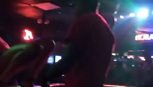 Striptiz kulübü (mavi alev salonu - atlanta)