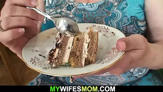 Eş yakalandı onu kahrolası ona dev eski anne