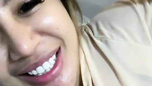 She is cute wanna fucked by random viewers