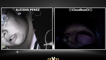 Kız arkadaşı erkek arkadaşına dilini göster