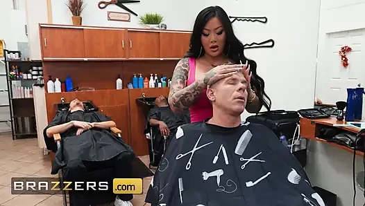 Trimzz: bölüm 3 Connie Perignon Brazzers