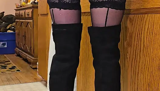 Longpussy. Yeni devasa göt tıkacımla hala arkadaşça sikişiyorum.