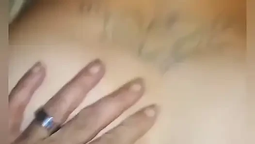 Evli kadın arkadan seviyor