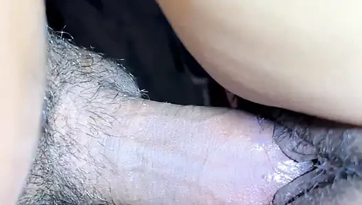 Evli kadın tersten sikiliyor