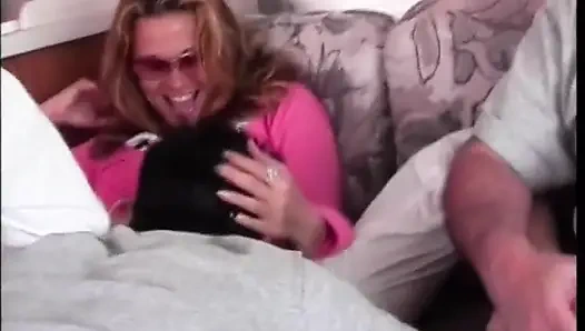 Klasik amcık yalama büyük yarak emiyor