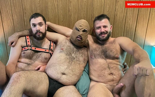 Azgın maço ayıya prezervatifsiz