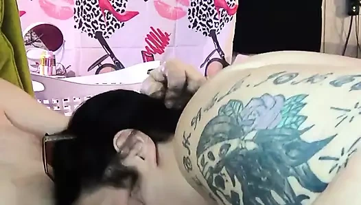 Bayan Holloway ofisime gel şimdi beni emmene ihtiyacım var