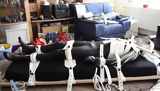 Segufix ve orca dalgıç giysisine bağlı