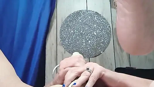 Azgın kaltak edepsiz ihtiyaçlarını memnun etmek için 3 kullanıyor