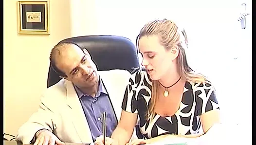 Bir horoz aç milf ile heyecan verici seks! (sahne 03)