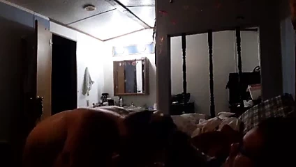 Onu emecek...siktir et...ve sevecek