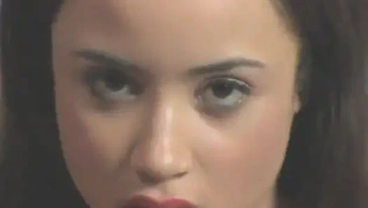 Simone - yaramaz üniversiteli kız