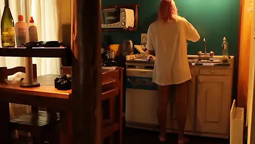 Yağmurlu günler, pembe saçlı kız arkadaşım sürekli onu evin her yerinde sikmemi istiyor. Gerçek romantik seks