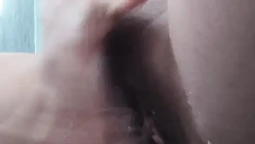 Azgın latin banyoda fışkırtıyor