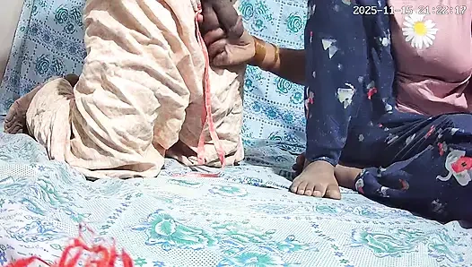 Hintli doktor ve hemşire odada sikişiyor 2866