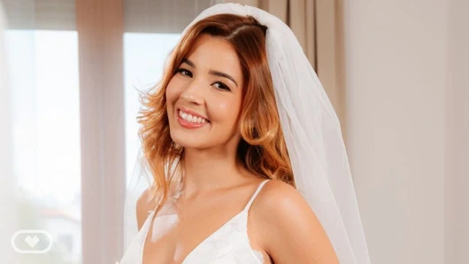 Düğünümüzden sonra sikişiyoruz - sanal gerçek porno