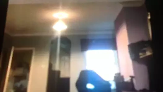 Daniela yüz gösterisi pe facebook