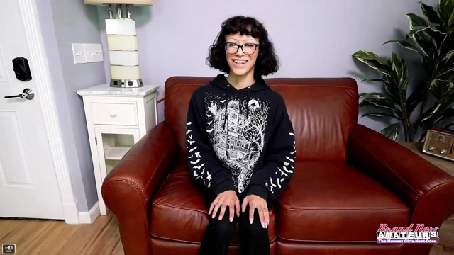 Riella Coley tombul esmer üniversiteli kız mastürbasyon yapıyor ıslak göt sikişi ateşli!