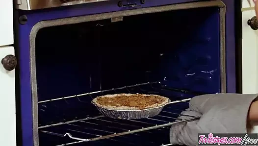 Twistys - elmalı turta ve çığlık atıyorum - alexis fawx megan adaçayı