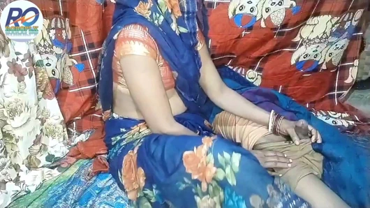 Hintli üvey teyze üvey yeğeni tarafından sikiliyor - Hintçe ses