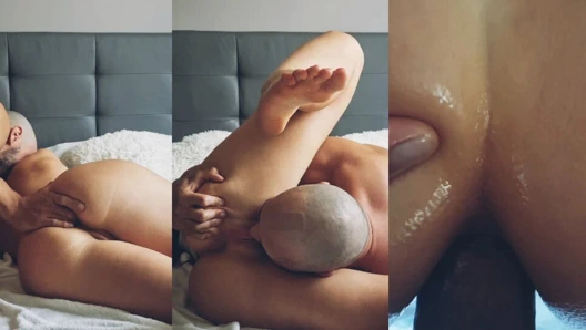 Zinde üvey kız kardeşinin götü sikiliyor