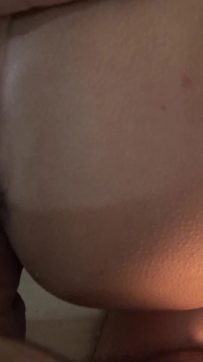 Мощный момент от "мой пасынок умолял меня трахнуть мою волосатую киску рано утром"