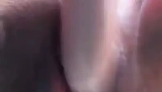 Gerçekten sıcak olgun kadın masturbats ile yapay penis kadar orgazm