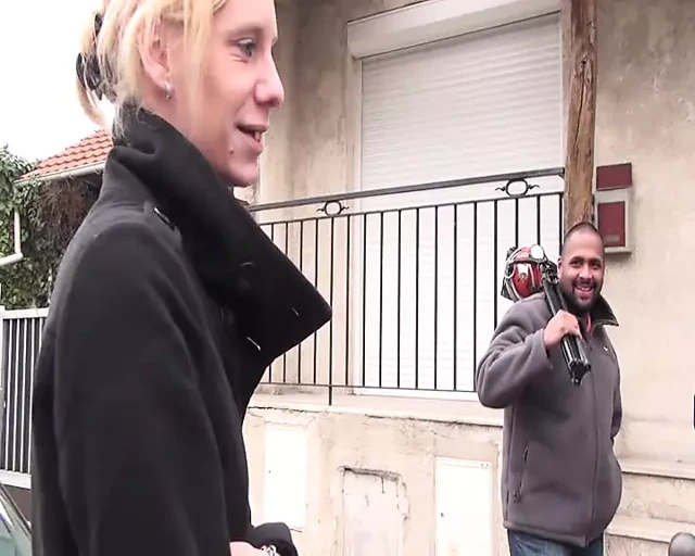 Amatör kız porno videosu çekerek fantezisini gerçekleştiriyor