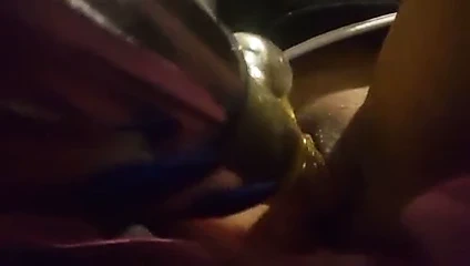 KURVATA SE CHUKA S VIBRATOR