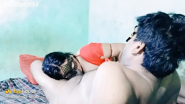 Hintli sikişiyor Hintli sert sikişiyor Hintli chodai desi sert chodai oral seks anal seks gırtlağına boşalma