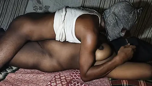 Hintli gerçek Bangladeşli koca tam romantizm zamanı ve seks