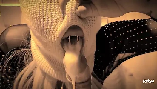 Yarakla derin gırtlağına kadar sakso ve bakış açısıyla bolca boşalma