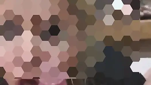 Penisinin üzerinde öğürmeyi seviyorum
