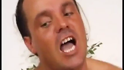 Sıcak düzgün vücutlu euro esmer anneanne