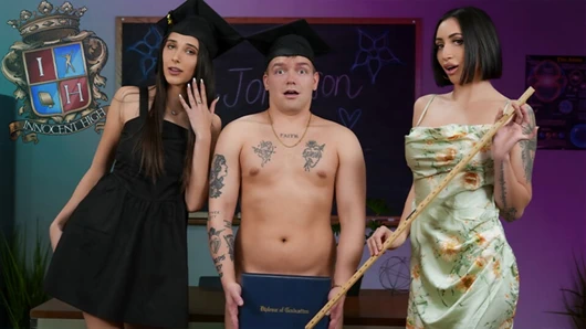 Bayan Johnson'ın mezuniyet hediyesi fragmanı