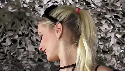 Berlin'de ateşli anal seks - bölüm 1