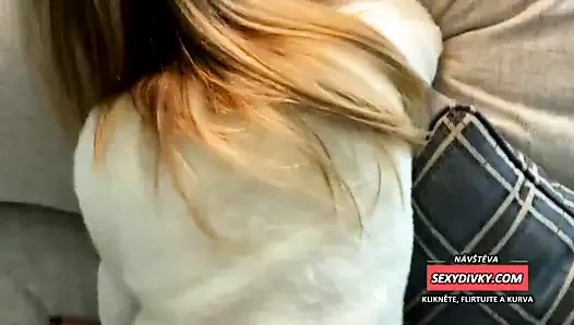 V PRDELI JSEM SPOLU SPOLUBYDLICIHO DIVKY A CUM V ZADKU