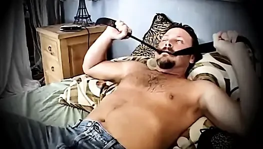 Esmer kadınla aşırı seks bağlı ve seksi külota boşalma yüzüne koydu