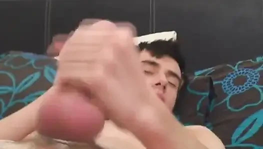 Scott mastürbasyon yapıyor