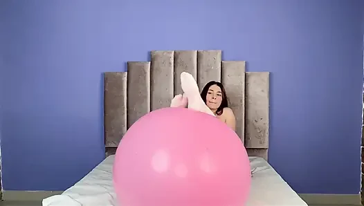 Balonumda zıplıyor